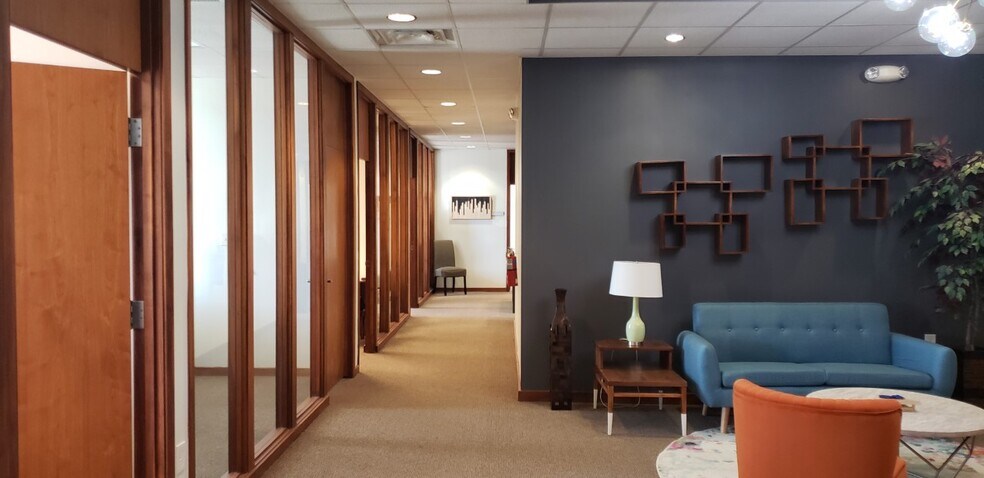 More Photos Of 115 S Court St, Crown Point Coworking Space