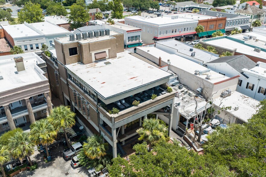 More Photos Of 916 Bay St, Beaufort Office For Sale