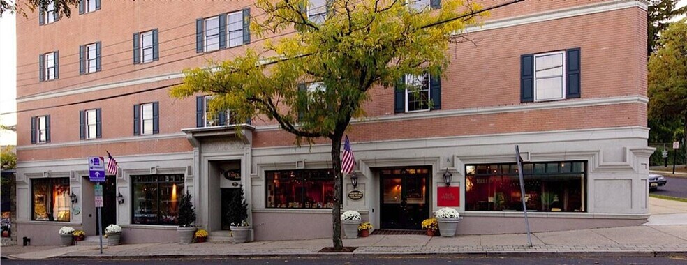 More Photos Of 4 Essex Ave, Bernardsville Office For Lease