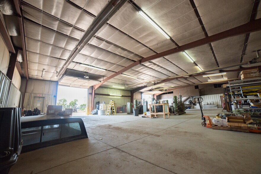 More Photos Of 3026 1st Ave, Greeley Warehouse For Sale