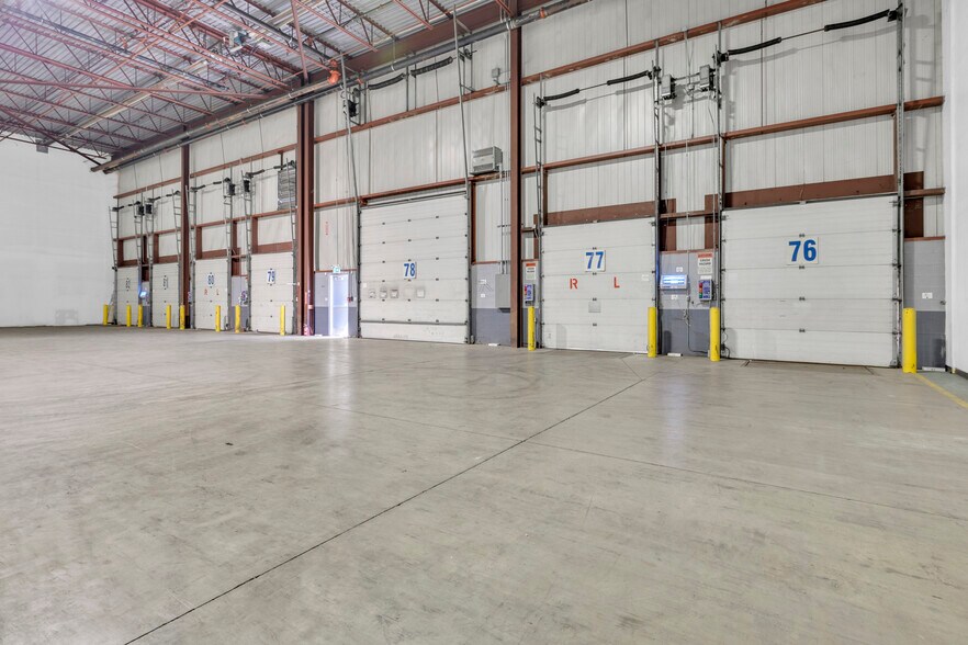 More Photos Of 599 Sprucewood Ave, Windsor Warehouse For Lease