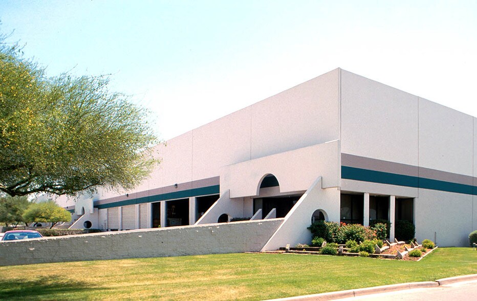 More Photos Of 4441 W Polk St, Phoenix Manufacturing For Lease