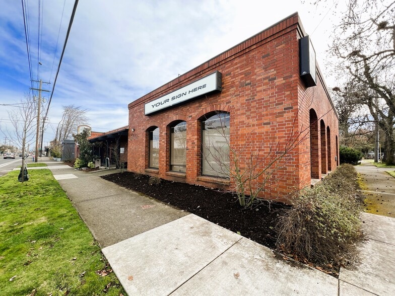 Primary Photo Of 3332 N Lombard St, Portland Office For Sale