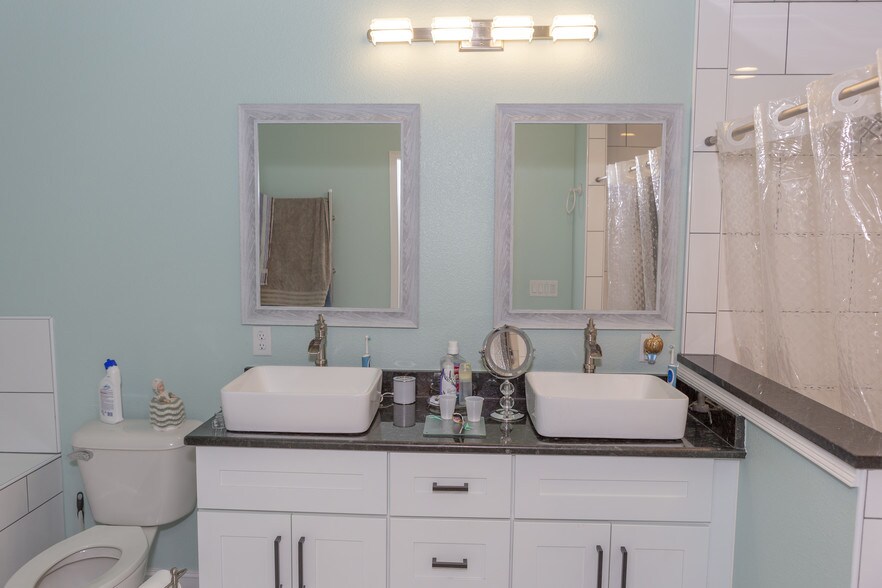 More Photos Of 2211 E Norvell Bryant Hwy, Hernando Freestanding For Sale