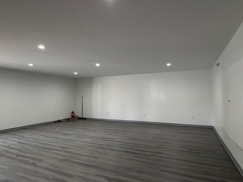 More Photos Of 2735 Huff Dr, Lawrenceville Industrial For Lease