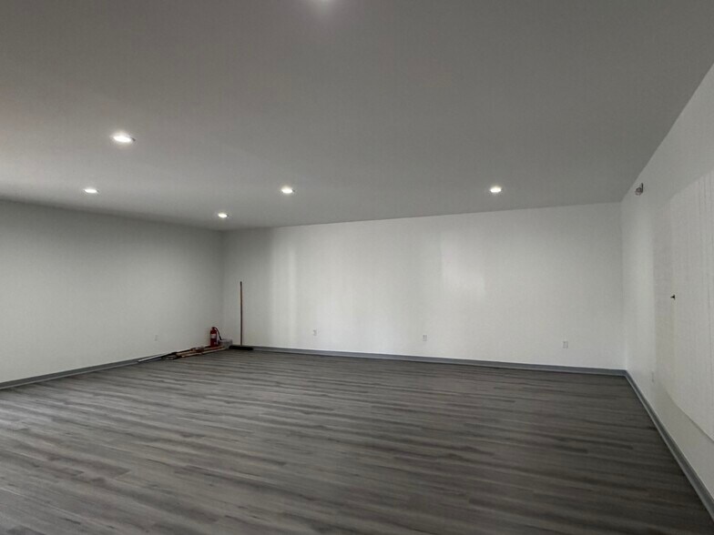 More Photos Of 2735 Huff Dr, Lawrenceville Warehouse For Lease