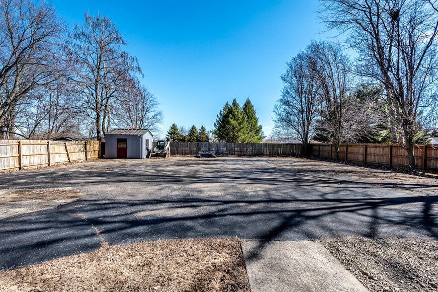More Photos Of 3386 N State Route 123, Lebanon Office For Sale