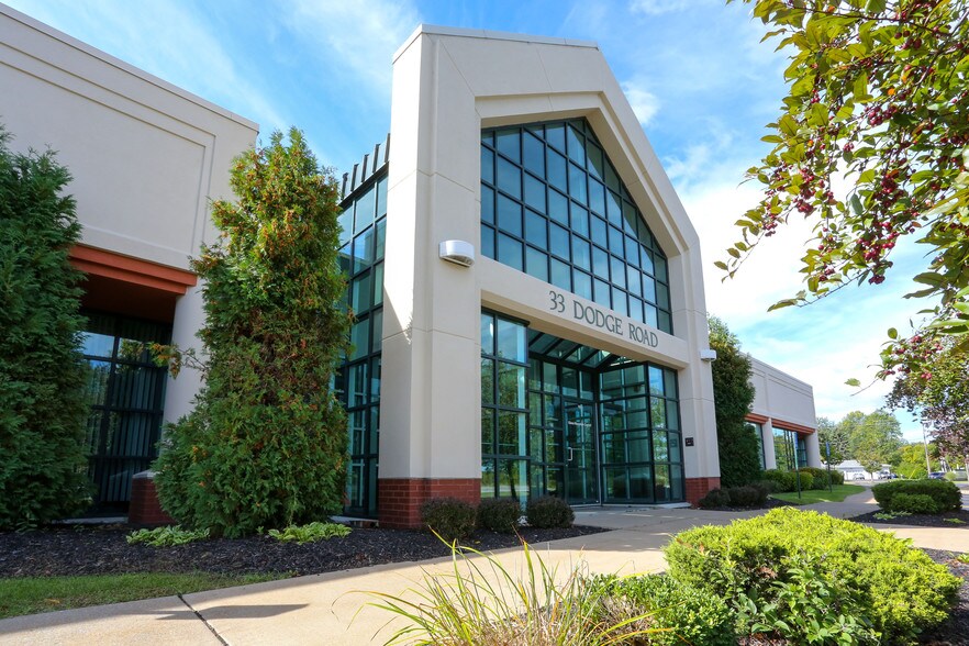 Primary Photo Of 33 Dodge Rd, Amherst Office For Lease