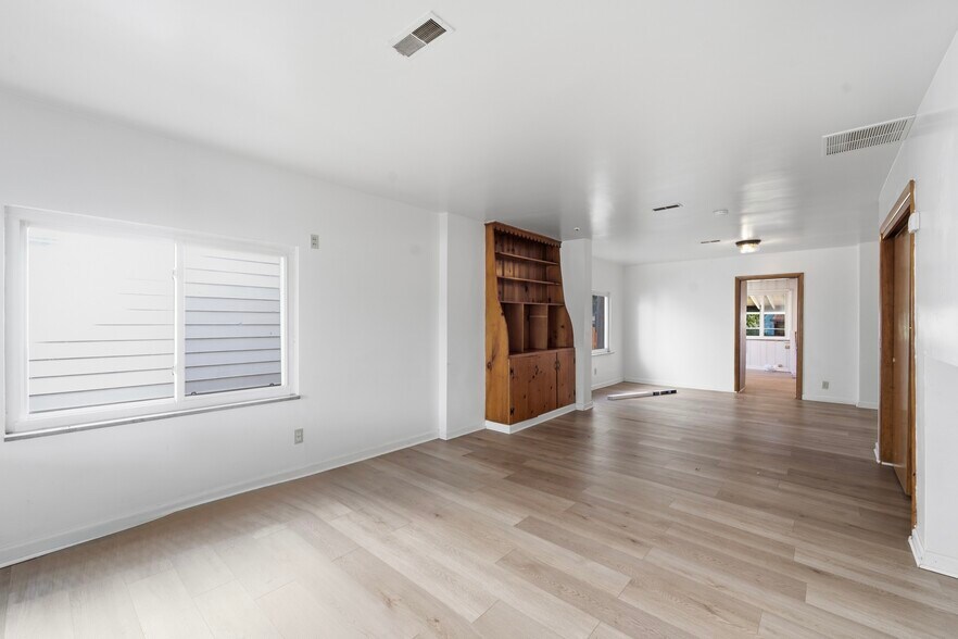 More Photos Of 4170-4174 Broadway, Grove City Multifamily For Sale