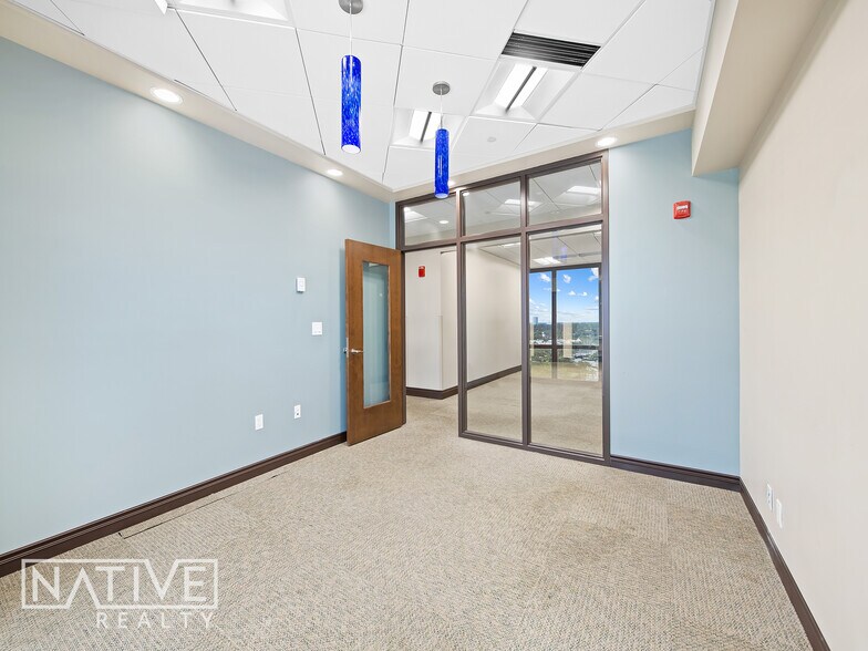 More Photos Of 1909 Tyler St, Hollywood Office For Lease