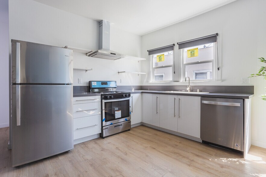 More Photos Of 3994 S Wilton Pl, Los Angeles Apartments For Sale