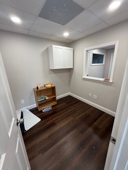 More Photos Of 1320 SE Palm Beach Rd, Stuart Medical For Sale