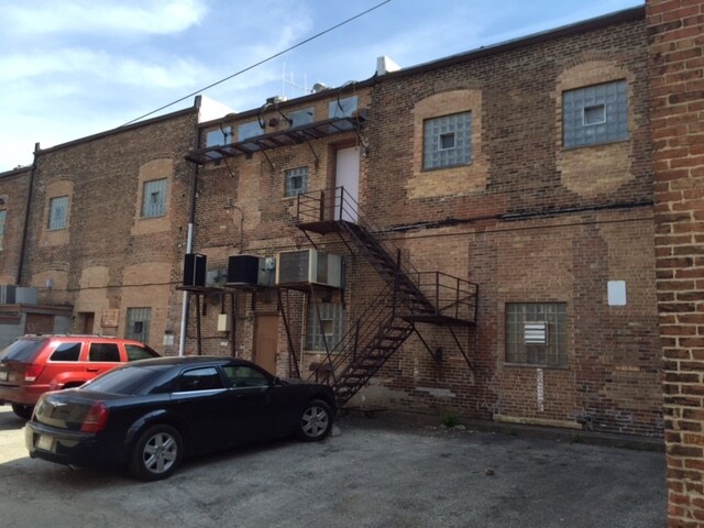 More Photos Of 122 W Downer Pl, Aurora Loft Creative Space For Lease