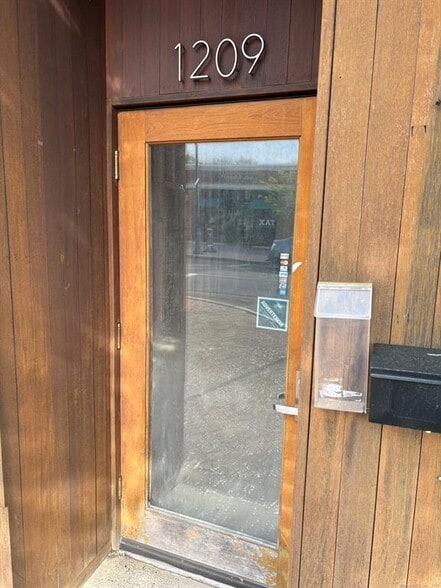 More Photos Of 1205 Main St, Branford Restaurant For Lease