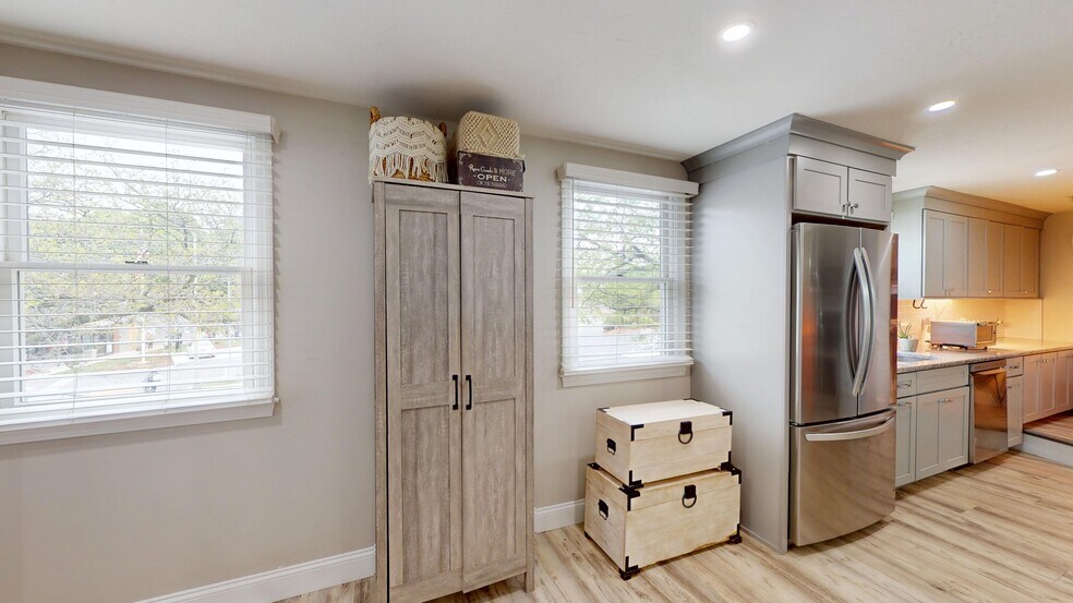 More Photos Of 400 Main St, Reading Office Residential For Sale