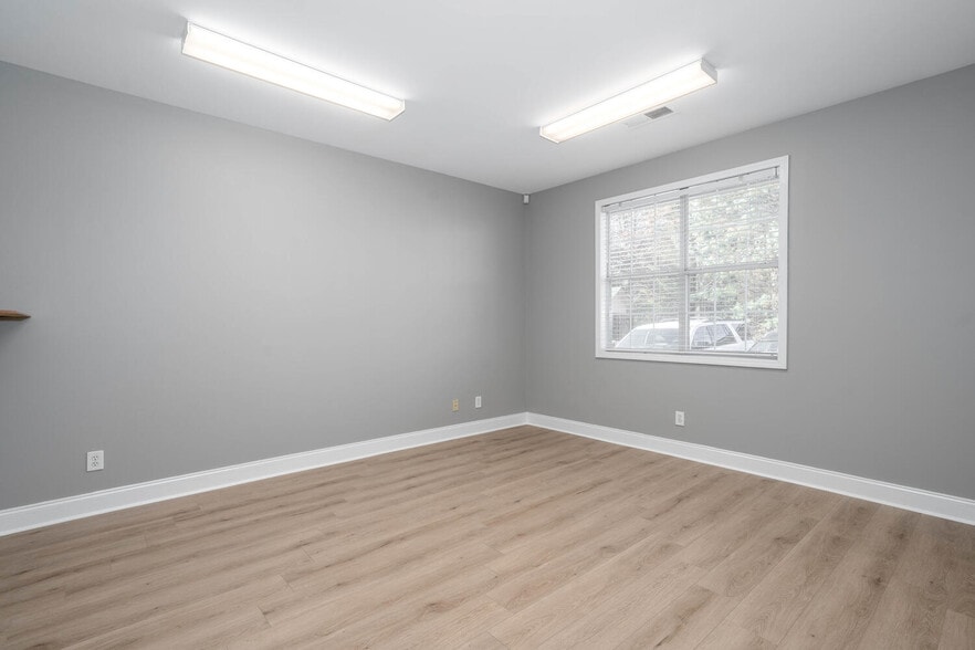 Primary Photo Of 800 Kennesaw Ave, Marietta Medical For Lease