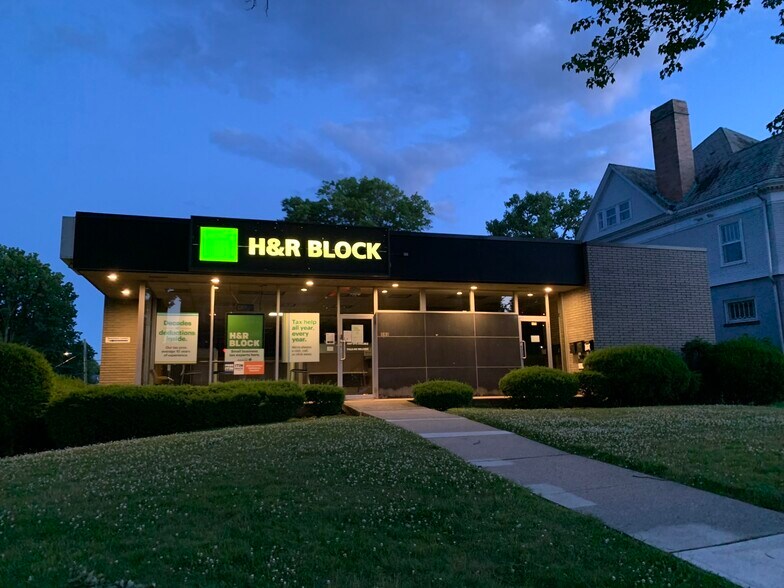 Primary Photo Of 593 Farmington Ave, Hartford Office For Lease