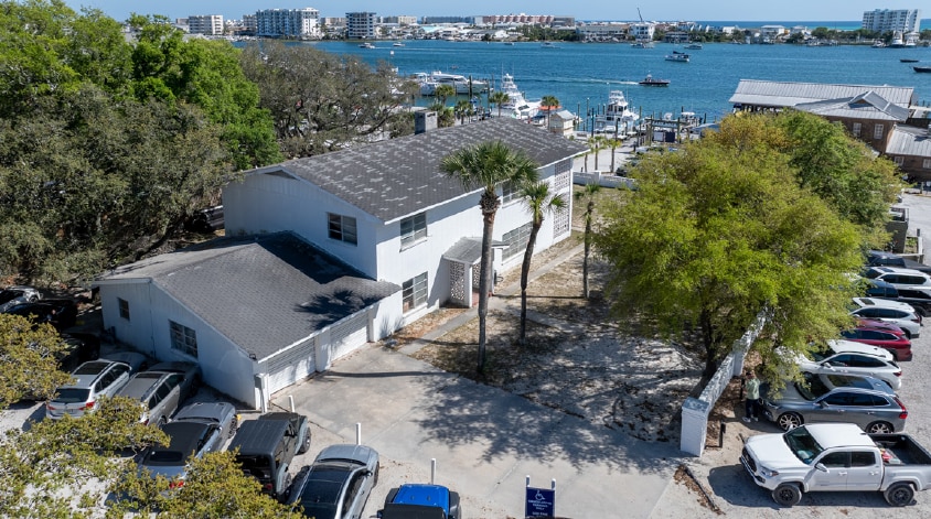 More Photos Of 302 Harbor Blvd, Destin Restaurant For Lease