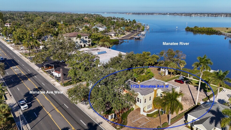 More Photos Of 1732 Manatee Ave, Bradenton Office Residential For Sale