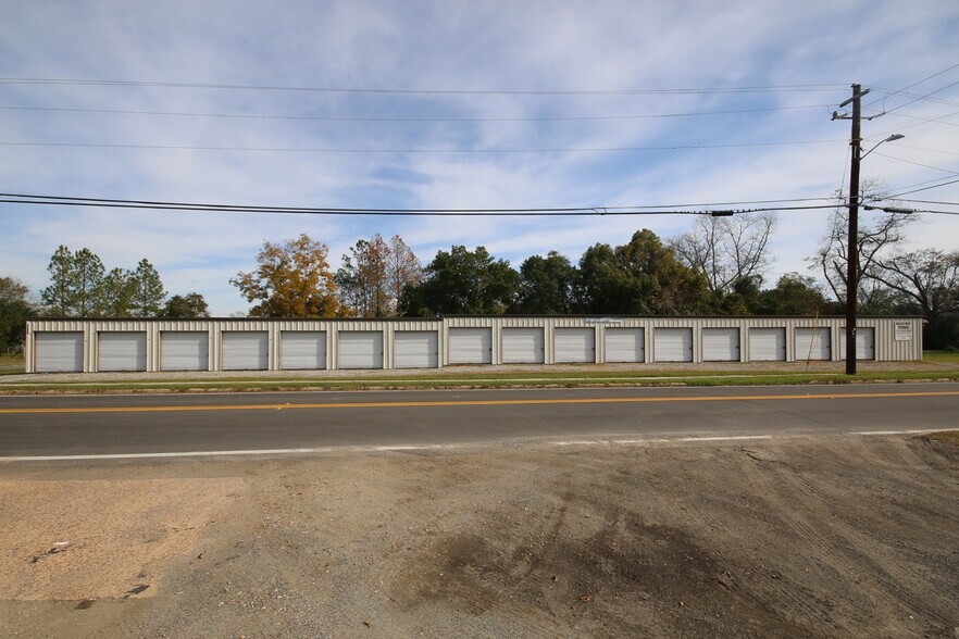 More Photos Of 1015 S Church St, Meigs Self Storage For Sale