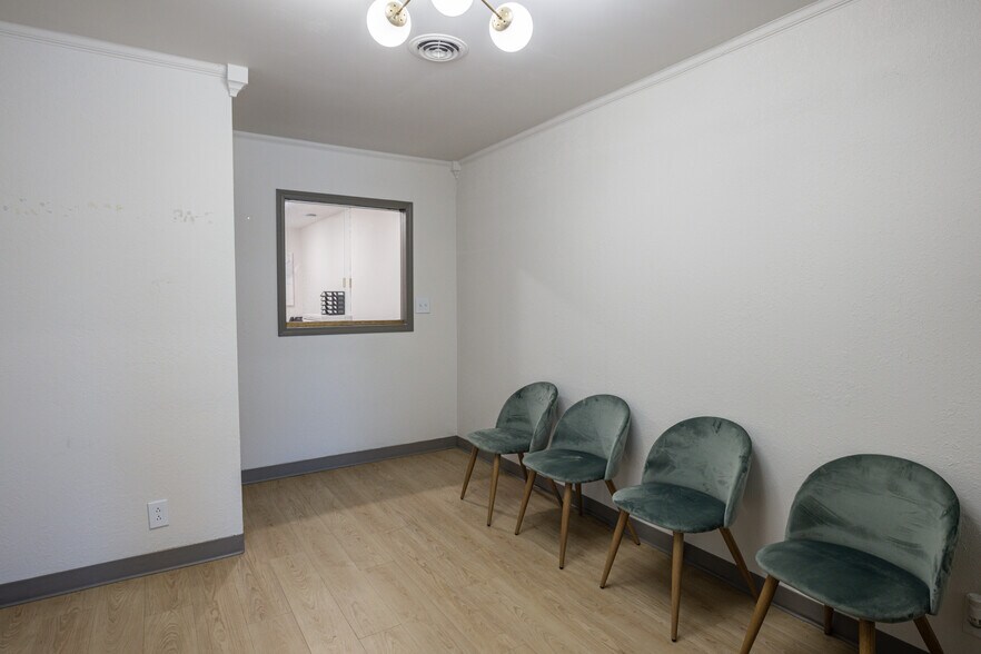 More Photos Of , Ardmore Office For Sale