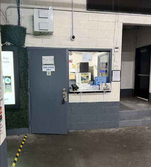 More Photos Of 10 West End Ave, New York Parking Garage For Sale