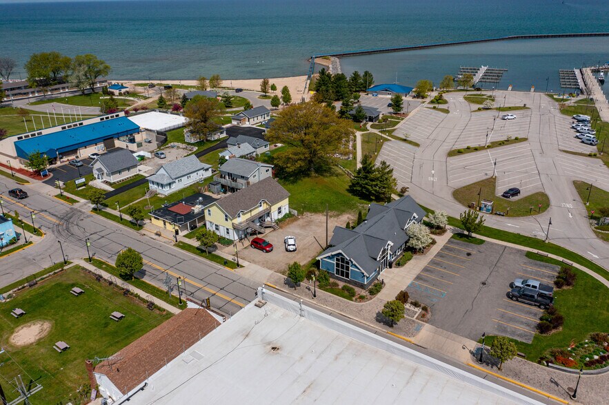 More Photos Of 42 W Spring St, Port Austin General Retail For Lease