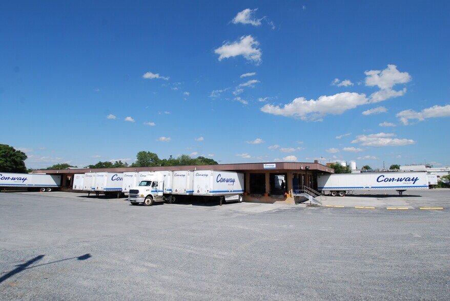 Primary Photo Of 670-700 N Cameron St, Winchester Truck Terminal For Lease
