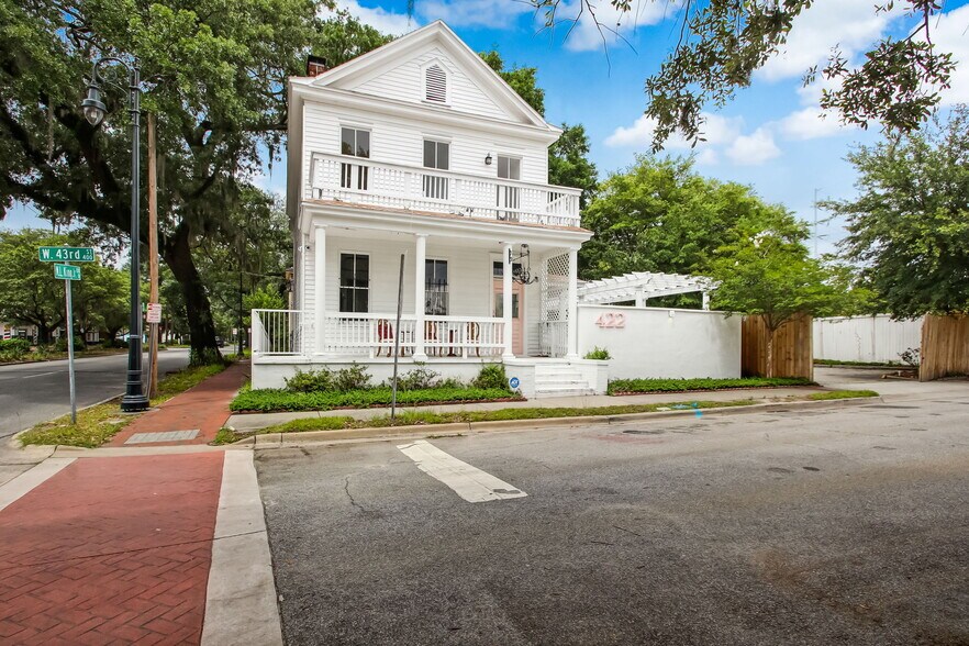 More Photos Of 422 W 43rd St, Savannah Storefront Retail Office For Sale