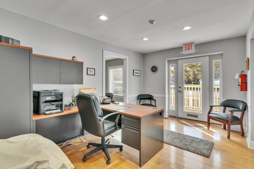 More Photos Of 9279 Kings Hwy, King George Loft Creative Space For Sale