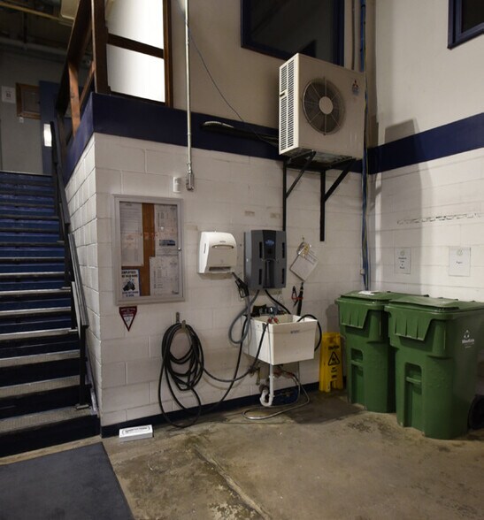 More Photos Of 1720 3rd Ave N, Fargo Distribution For Sale