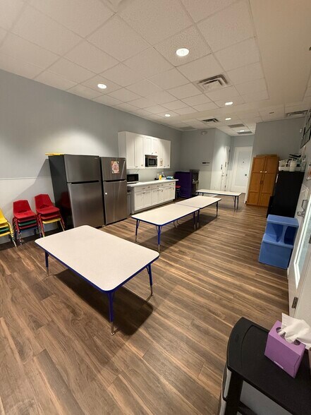 More Photos Of 3500 Ranch Road 620 S, Bee Caves Freestanding For Lease