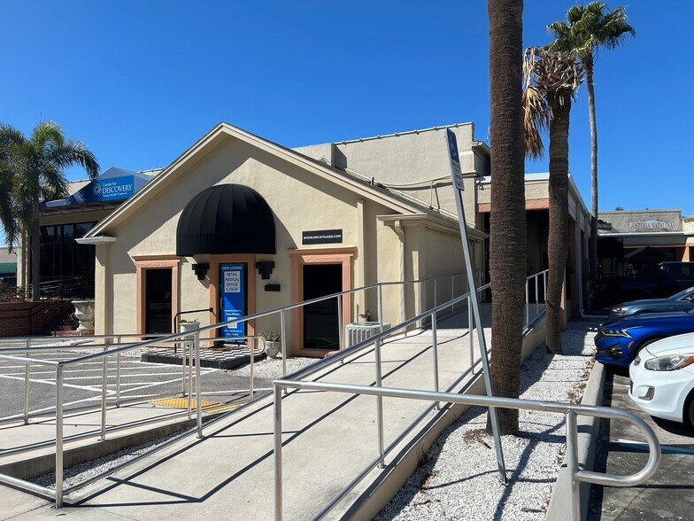 More Photos Of 3215-3217 S Macdill, Tampa Unknown For Lease