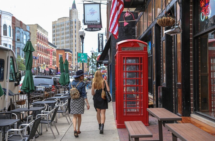 More Photos Of 2157-2159 N Damen Ave, Chicago Apartments For Lease