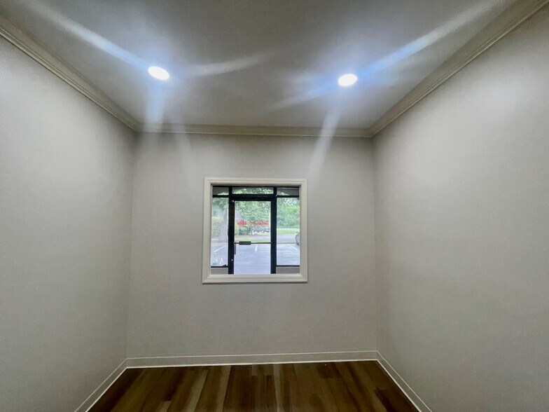 More Photos Of 121 Stonebridge Blvd, Jackson Office For Lease