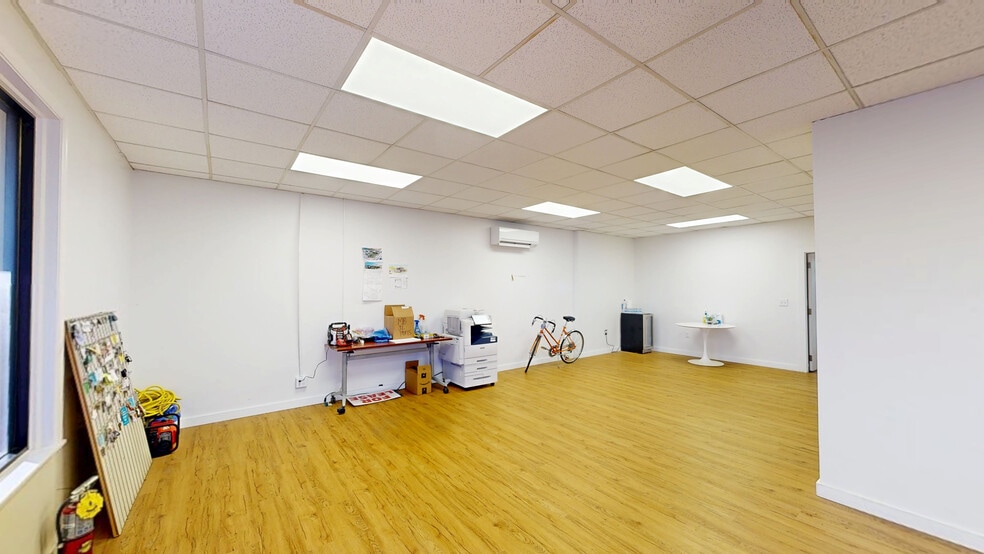 Primary Photo Of 245 Pennsylvania Ave, Virginia Beach Auto Repair For Lease