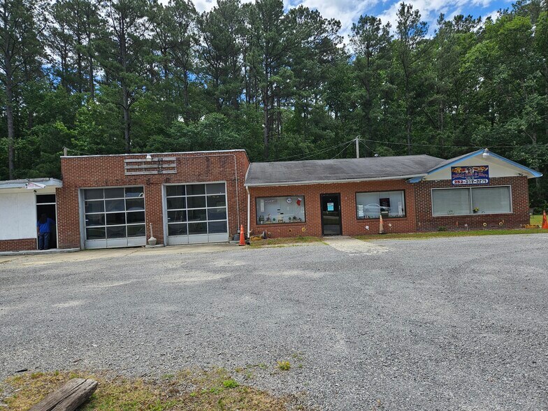 More Photos Of 702 US Highway 158 W, Gates Auto Repair For Sale