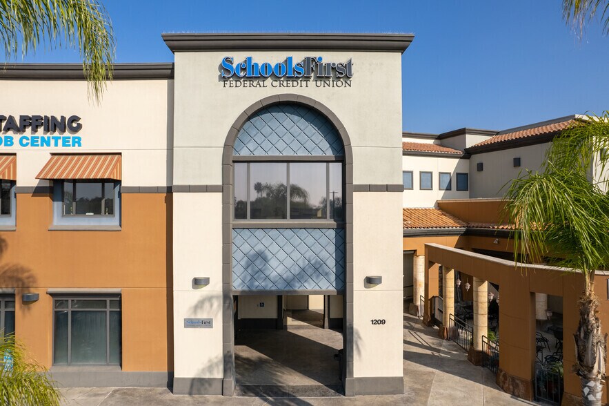 More Photos Of 1201 University Ave, Riverside Unknown For Lease