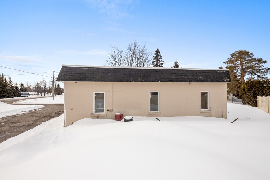 More Photos Of 314 River Rd, Ottawa Industrial For Sale