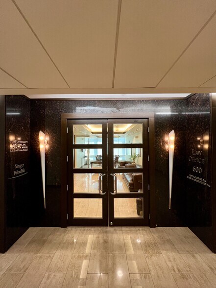 More Photos Of 20900 NE 30th Ave, Aventura Office Residential For Sale