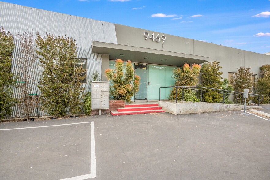 More Photos Of 9469 Jefferson Blvd, Culver City Loft Creative Space For Lease