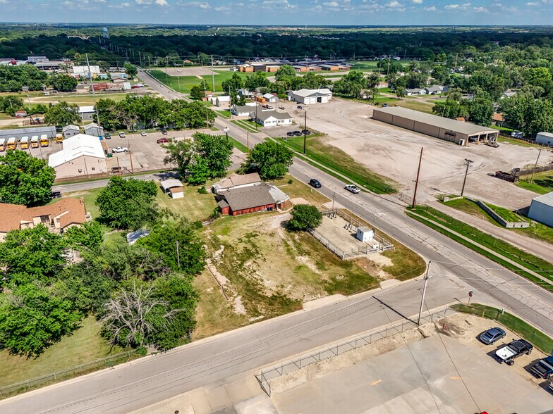 More Photos Of 1610 W 6th Ave, El Dorado General Retail For Sale