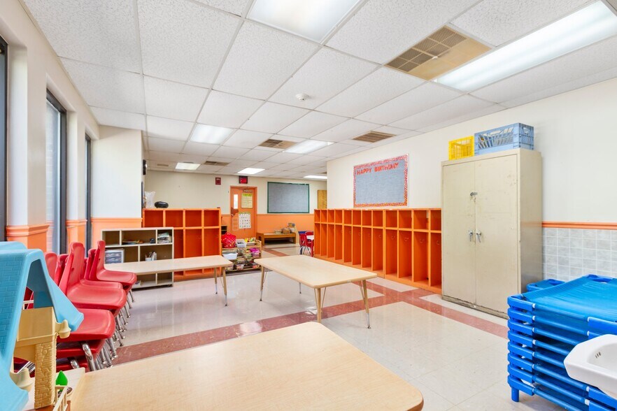 More Photos Of 415-416 Chatham Heights Rd, Fredericksburg Medical For Sale