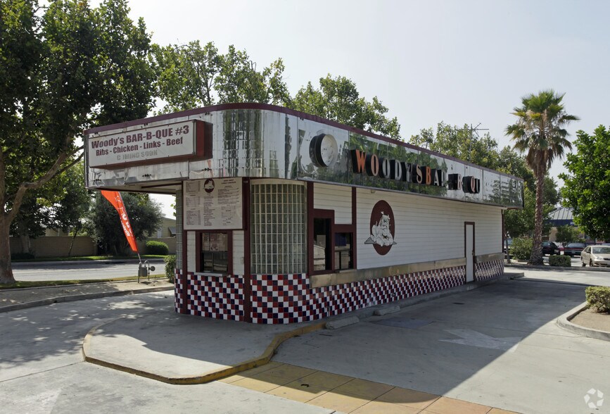 More Photos Of 2715 W Foothill Blvd, Rialto Unknown For Lease