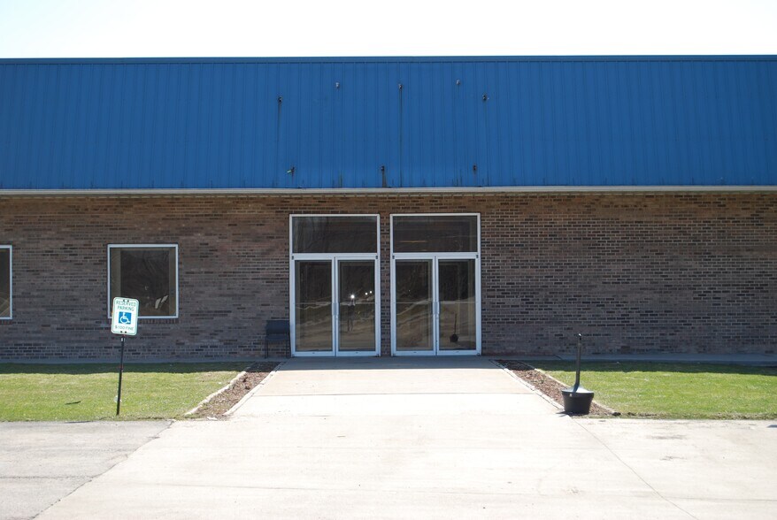 More Photos Of 501 Wilson Ln, Elkins Office Residential For Lease