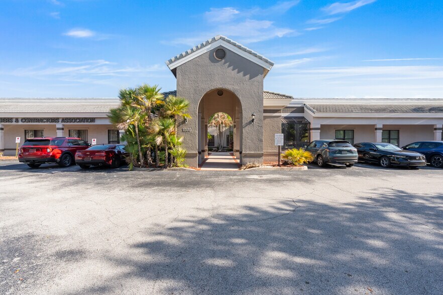More Photos Of 1500 W Eau Gallie Blvd, Melbourne Office For Lease