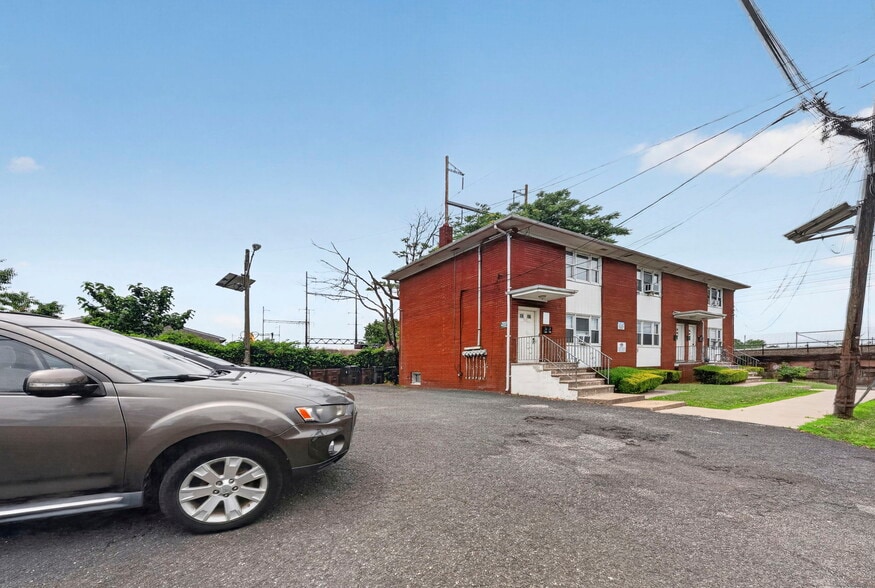 More Photos Of 308 Columbus Pl, New Brunswick Apartments For Sale