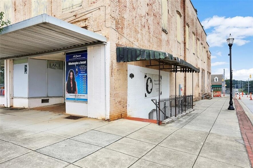 More Photos Of 235 Main St, Seneca Storefront For Sale