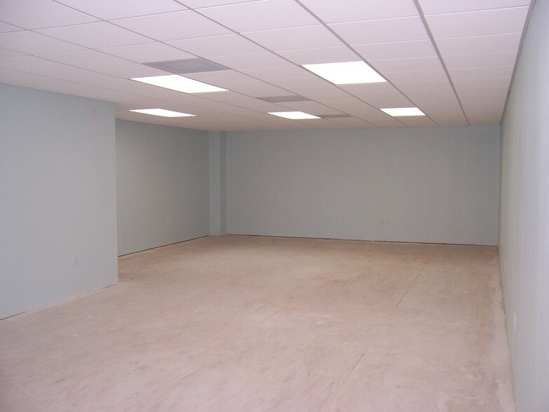 More Photos Of 7055-7057 SW 47th St, Miami Warehouse For Lease