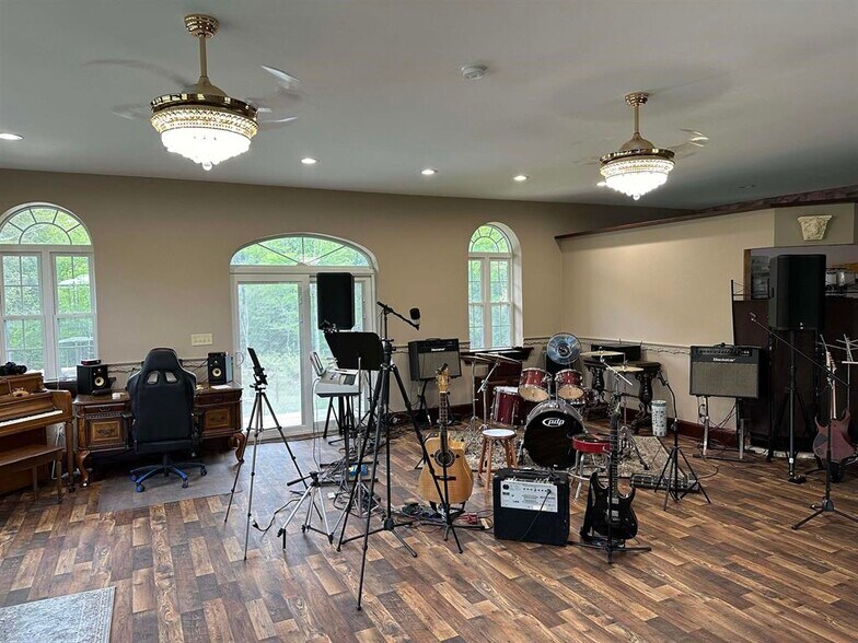 More Photos Of 161 Concord Rd, Keene Specialty For Sale